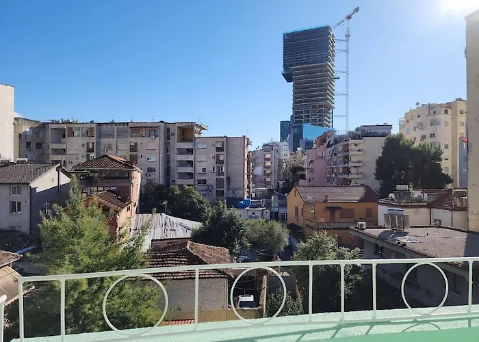 Ben's Apartment-city Center דירה *