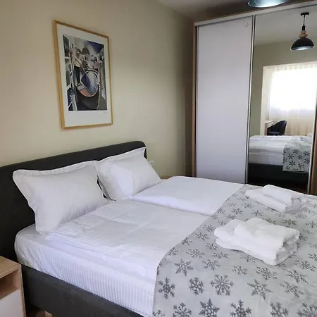 Ben's Apartment-city Center Daire