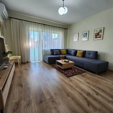 Daire Ben's Apartment-city Center Tiran