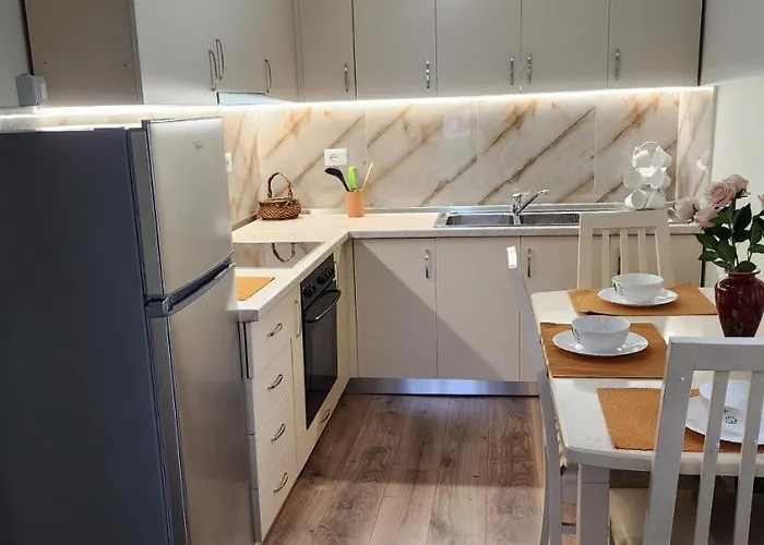 Ben's Apartment-city Center * ティラナ