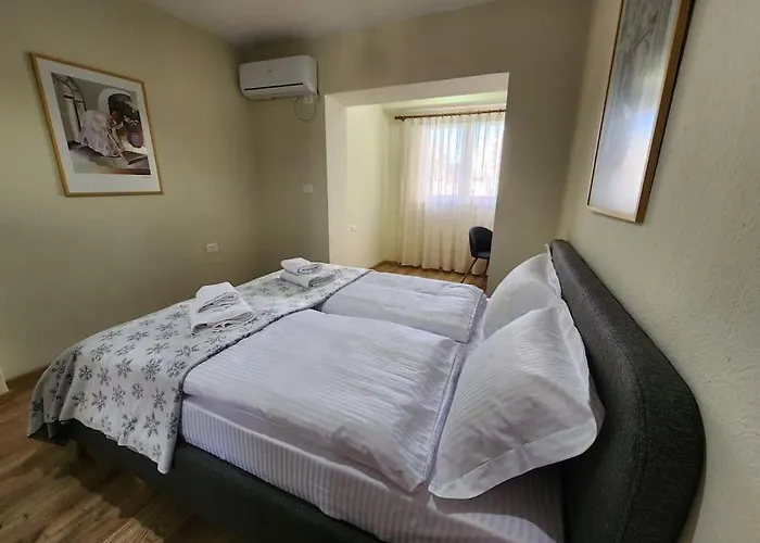 Ben's Apartment-city Center * 地拉那